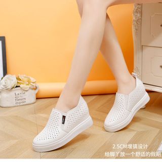 Giày slip on nữ độn đế da trơn có lỗ thoáng khí SD07