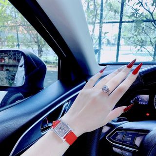 Đồng hồ nữ cao cấp HERMESSSS HEURE H DIAMOND
