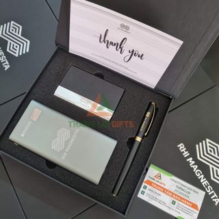 Giftset - Bộ Quà Tặng Khắc Logo RHI MAGNESITA (Pin sạc XIAOMI+Bút kim loại+Hộp Namecard) Làm Quà Tặng Văn Phòng 1KG giá sỉ