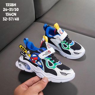 Giày thể thao trẻ em đính siêu nhân nhện 135