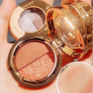 Bảng Phấn Mắt 2 Trong 1 Tông Màu Đất Lấp Lánh Ánh Ngọc Trai giá sỉ