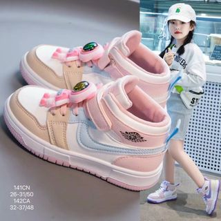 Giày thể thao trẻ em cổ cao quai dán gắn sticker gấu 129