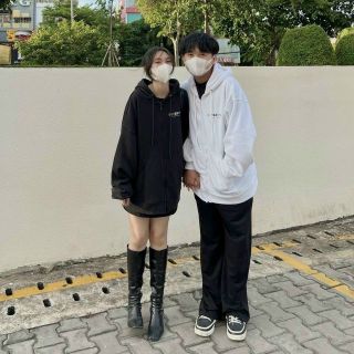 Áo khoác nỉ in OUTERITY form dưới 70kg đẹp