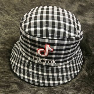 Mũ tai bèo tik tok màu trắng NV