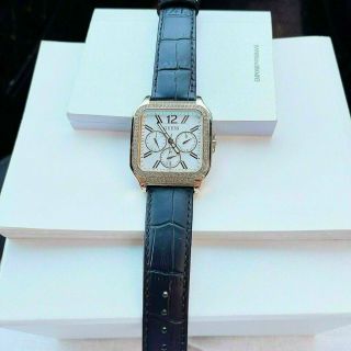 ĐỒNG HỒ GUUES VUÔNG CHÍNH HÃNG