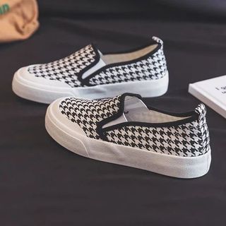 Giày thể thao nữ slip on kẻ ong cao cấp AD0071