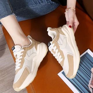 Giày thể thao nữ màu Nâu đế cao 5cm AD0066