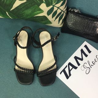 Sandal nữ gót vuông cao 5,2cm chất da mềm màu Đen CG0010