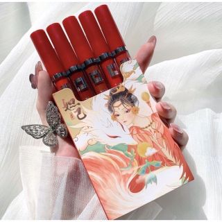 Set son cô gái 5 cây đỏ