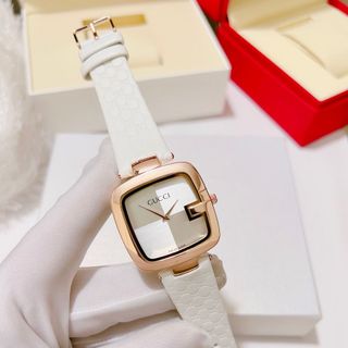 Đồng hồ da guccccci vuông mới