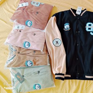 ÁO KHOÁC DA LỘN BOMBER NỮ NÚT BẤM thÊU HÌNH 8S GẤU