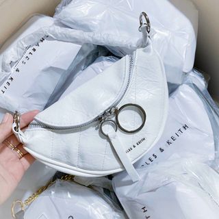 Túi CKk BAO TỬ sz22 , K hộp, có bọc seal .Hàng Like auth, có logo mã cod