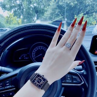 Đồng hồ nữ cao cấp GGGUESS W0826L4