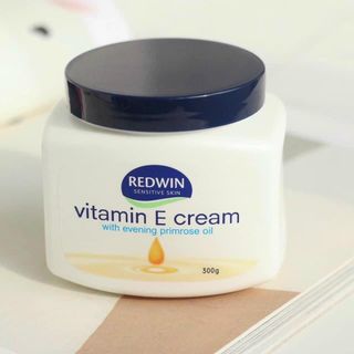 Kem dưỡng ẩm Redwin Vitamin E 300g hàng chuẩn Úc dưỡng ẩm và chống khô nứt nẻ da mùa đông