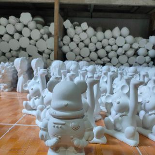 Tượng tô màu thạch cao