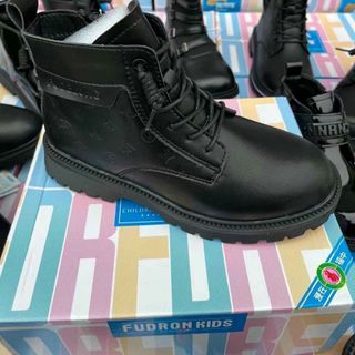 Giày boots trẻ em màu đen chất da mềm S3267