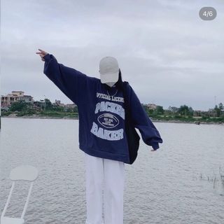 Áo sweater tay phồng logo in packer baker form dưới 70kg