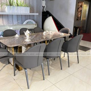 Bàn ăn mặt đá sang trọng giá tốt