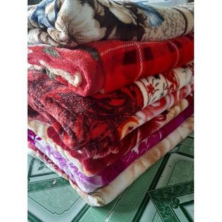 Chăn Mền Tuyết Nhung 1m6 x 2m siêu mềm mại - chăn tuyết ( giao màu ngẫu nhiên )