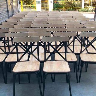 Ghế gỗ chữ X cho nhà hàng, quán ăn, ghế chữ X mặt nệm