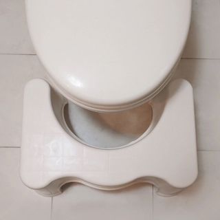 Ghế kê chân hỗ trợ đi tolet hàng Việt Nam chất lượng cao, tạo cảm giác thoải mái chống táo bón