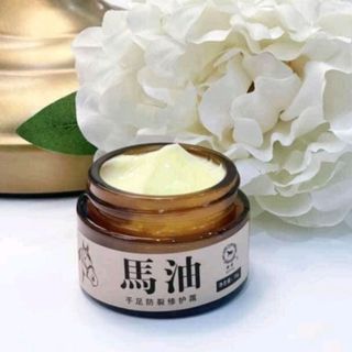 Kem dưỡng cao ngựa trị nứt nẻ khô da chân , tay nội địa trung