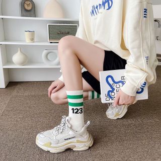 Tất nữ số 123 đẹp hot trend