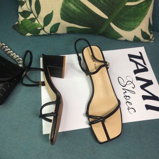 Sandal nữ gót vuông quai dây xỏ ngón màu Đen CG0045