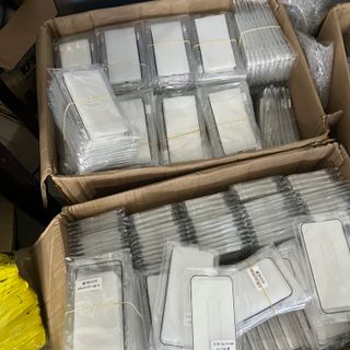 Cường Lực Tự Hút Bụi