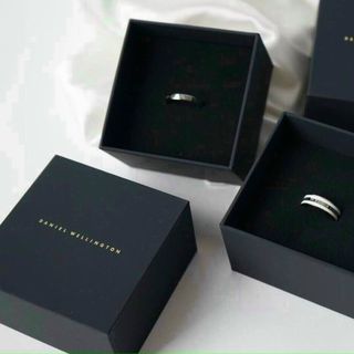 NHẪN D W SALE