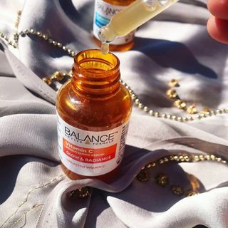 Tinh Chất Giảm Thâm, Trắng Da Balance Active Formula Vitamin C Brightening Serum