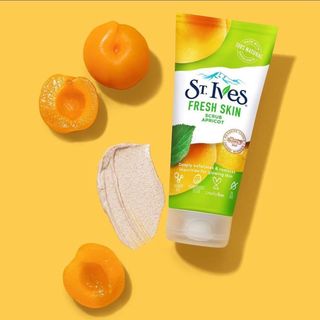 Sữa Rửa Mặt tẩy St. Ives Tươi Mát Hương Mơ tẩy tế bào chết 170g