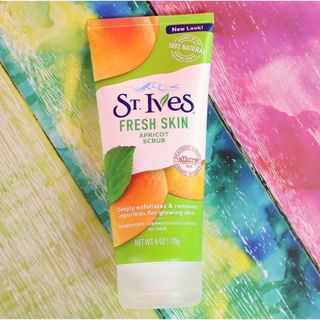 Sữa Rửa Mặt tẩy St. Ives Tươi Mát Hương Mơ tẩy tế bào chết 170g