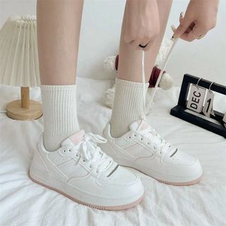 Giày thể thao nữ trắng chất da mềm êm chân 35