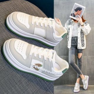 Giày thể thao nữ chất da mềm họa tiết trái tim 37