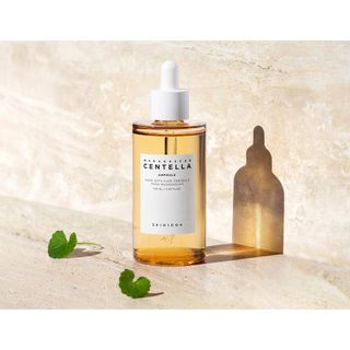 Tinh Chất Rau Má Giảm Mụn Và Làm Dịu Dành Cho Da Nhạy Cảm Skin1004 Madagascar Centella Ampoule