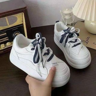 Giày thể thao màu trắng chất da mềm phối dây màu đẹp 42