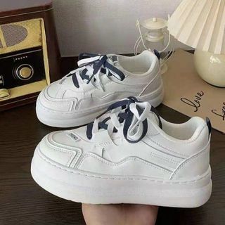 Giày thể thao màu trắng chất da mềm phối dây màu đẹp 42