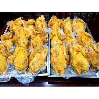 Gà ủ muối nguyên con
