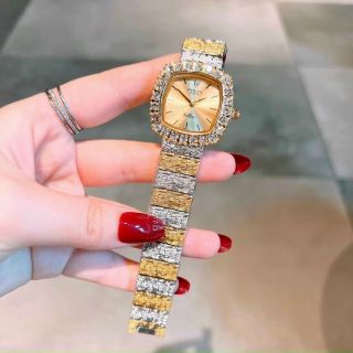 ĐỒNG HỒ ROLLEX VUÔNG NỮ NEW XINH