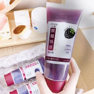 Tẩy Tế Bào Chết Mâm Xôi Đen GinBi (200ml) Làm Sạch Da, Dưỡng Ẩm, Trắng Da, Bổ Sung Khoáng Chất, Chăm Sóc Làn Da