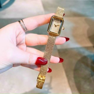 ĐỒNG HỒ CHANE NỮ DÂY LƯỚI XINH