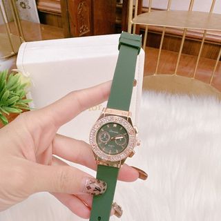 Đồng hồ dây silicon Davena