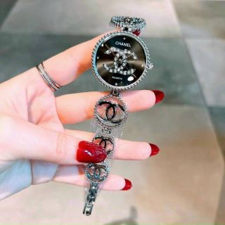 ĐỒNG HỒ CHANE CHỮ NEW2022 XINH