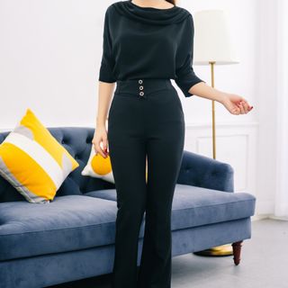 Áo cổ đỗ xếp ly