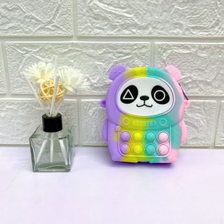 Mua sỉ túi đeo chéo cho bé gái siêu xinh thời trang, túi popit silicon mini bé trai đẹp hình Gấu Trúc