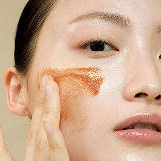 Tẩy Da Chết Dạng Hạt Dear, Klairs Gentle Black Sugar Facial Polish 110G