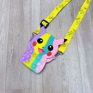 Mua sỉ túi đeo chéo cho bé trai gái, túi popit silicon cute hình Pikachu