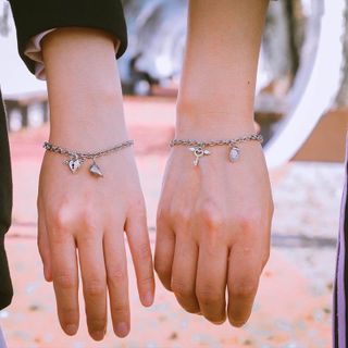 Lắc tay cặp ổ chìa khoá nam châm trái tim