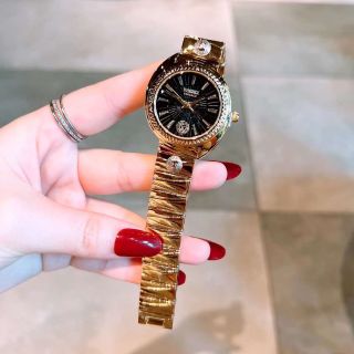 Đồng hồ nữ versaace mới